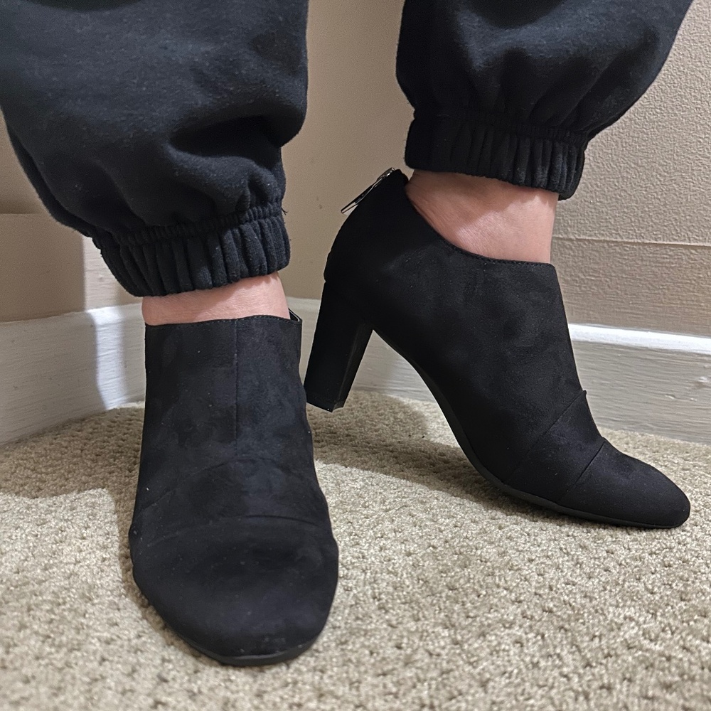 👯♀️Host Pick⚡️A2 by Aerosoles Sixth Avenue Booties - Picture 15 of 15